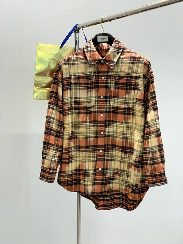 P270，R13，2025春季新品，专柜同步有售，原单狠货，时尚休闲衬衫外套，采用进口原版面料，顶级印花工艺字母图案Logo，独特设计，专柜卖相，上身时尚帅气，