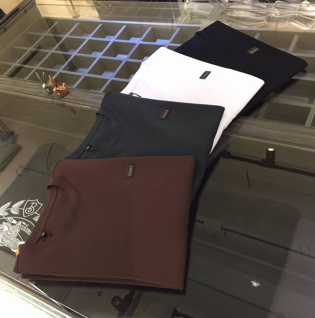 P270Ze家胖哥哥福音2560秋冬新品 经典时尚百搭长袖衫 订织面料 抓绒高支莫代尔绵羊毛混纺 面料柔软细腻 胸前精美立体品牌镶嵌Logo！男人的衣柜都少不了