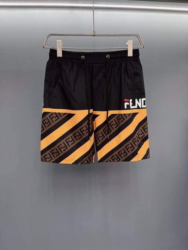 P90 Fendi芬迪 最新款男士潮牌沙滩裤，料子细腻光滑 ，快时尚高清面料印花，手感极佳男士夏天必备，码数M一Xxxl