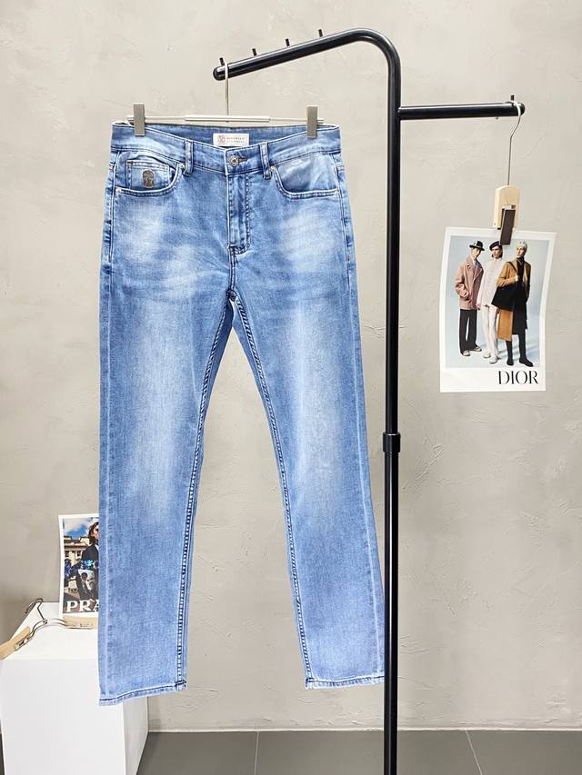 P230。Bc-Brunello Cucineli 布鲁内洛 库奇内利独家专供新款男士牛仔裤高端版本！专柜定制面料 透气舒适度高，细节无可挑剔，品牌元素设计理念