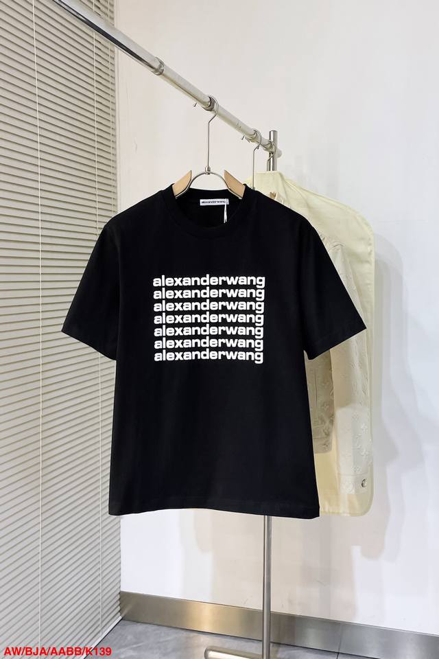 P170 K139 Aw亚历山大.王立体Logo字母弹幕磨砂立体印花半袖T恤 重磅纯棉洗水 面料舒适 男女同款 这件T恤我可以穿到天荒地老经典款T恤永不过时，爱