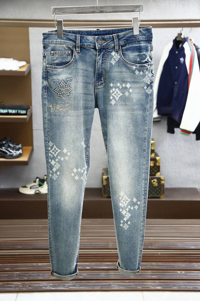 P260 Lv-路易威登-2025春夏最新品牛仔裤，专柜同步有售，原单狠货，时尚休闲裤，进口原版面料，舒适透气，独特设计风格，顶级印花工艺字母图案Logo，原版