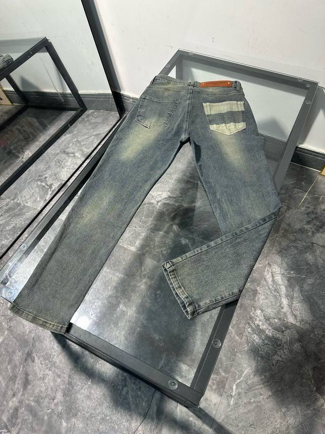 100款号K140 巴宝莉 24早秋款 男士牛仔裤原厂原布原洗水！进口原版水洗弹力面料，复杂的手工艺叠加，任何一个洗水环节多停留几秒都会变成完全不一样的颜色效果