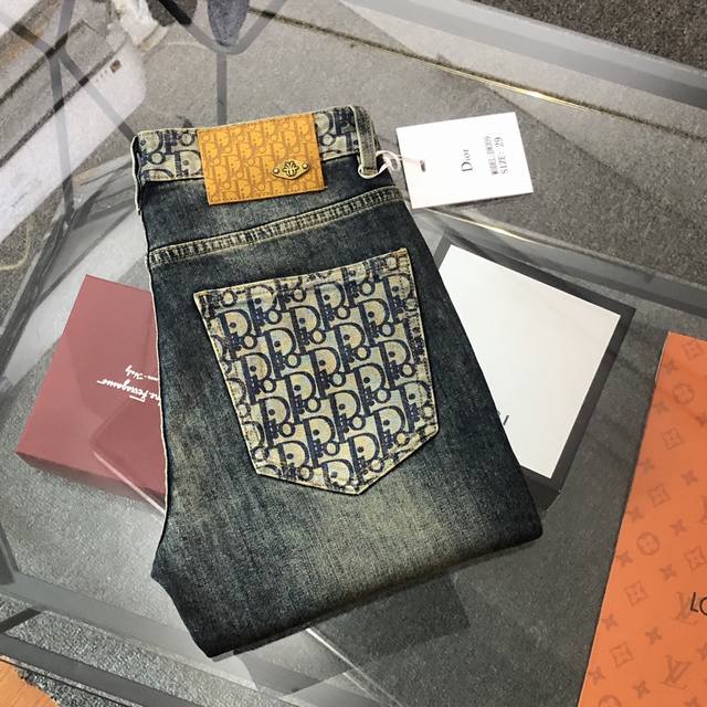 90款号K56 Dior迪奥Ss 秋冬新款牛仔裤 只做精品 看面料 看做工 看细节 原厂原布原洗水！进口原版水洗弹力面料进口原版水洗弹力水洗面料，弱饱和度的中灰