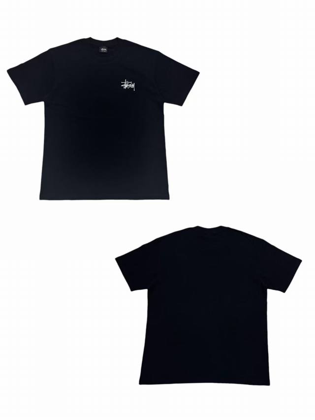 S245# P60 白底图 Stussy 经典基础款印花短袖T恤 男女同款 采用圆筒无缝工艺 原版工艺 衣服侧面没有缝合骨位 鉴定重点 面料：全都订织定染，26