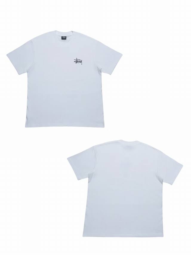 S244# P60 白底图 Stussy 经典基础款印花短袖T恤 男女同款 采用圆筒无缝工艺 原版工艺 衣服侧面没有缝合骨位 鉴定重点 面料：全都订织定染，26