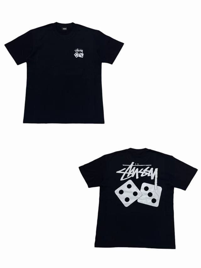 S240# P60 白底图 Stussy Ss23 骰子糸列 印花圆领短袖T恤 男女同款 采用圆筒无缝工艺 原版工艺 衣服侧面没有缝合骨位 鉴定重点 面料：全都