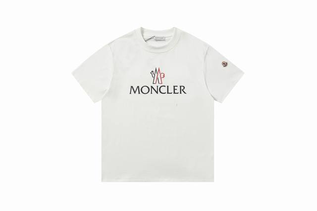 P80#K003 Moncler 蒙口 官网同款印花图案 2025新款 红白交错字母印花 定制袖章 男女同款 短袖T恤 - 26G双纱纯棉顶级面料 手感柔软 百