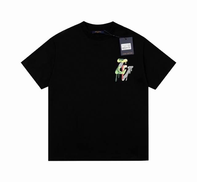 P80#V061 1V后背彩绘字母压花短袖T恤 - 颜色：图片色 - 尺码：Xs S M L - 面料：采用260克双纱面料+260克配套螺纹 - 辅料: 全套