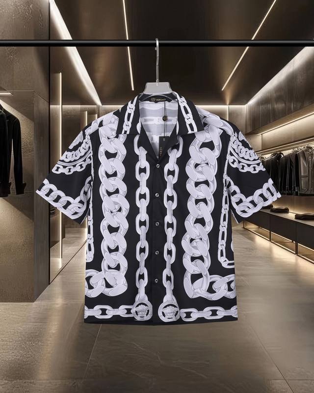 P170 Versace 范思哲 爆款来袭 美杜莎宫廷风数码印花短袖衬衫 2025Ss官网新款短袖 衬衫 衬衣，精美印花Logo 高端版本，专柜定制面料 透气舒
