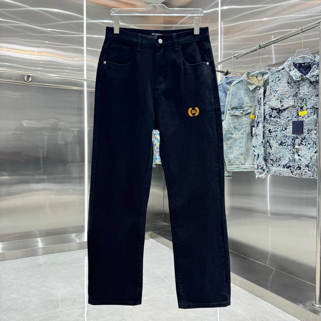 P160 巴黎 25新品 后口袋字母Logo牛仔裤！特定最新品牌皮标 重磅单品~私渠稀有臻品 客供五金辅料 进口客供定织牛仔棉布面料,时尚又个性 超级百搭好看的