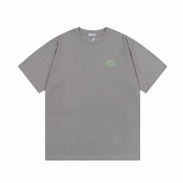 110 隔天到 Dior 迪奥 Cd 荧光绿 字母 小刺绣 Logo标识精致升级，灵感源自八十年代复古 原版面料 官方同款 短袖T恤 定制300克同缸染面料 手