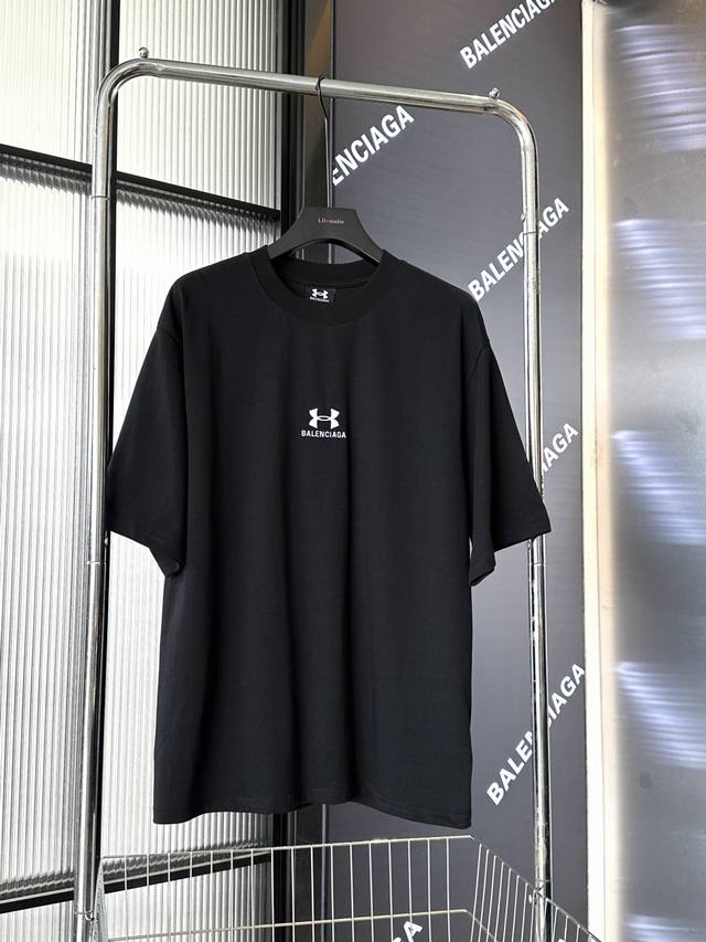 P100 顶级版本 区别通货 25Ss 巴黎世家 Ua安德玛联名刺绣圆领休闲短袖T恤 面料: 300G重磅纯棉，随意对比 规格采用实打实300G 100%纯棉