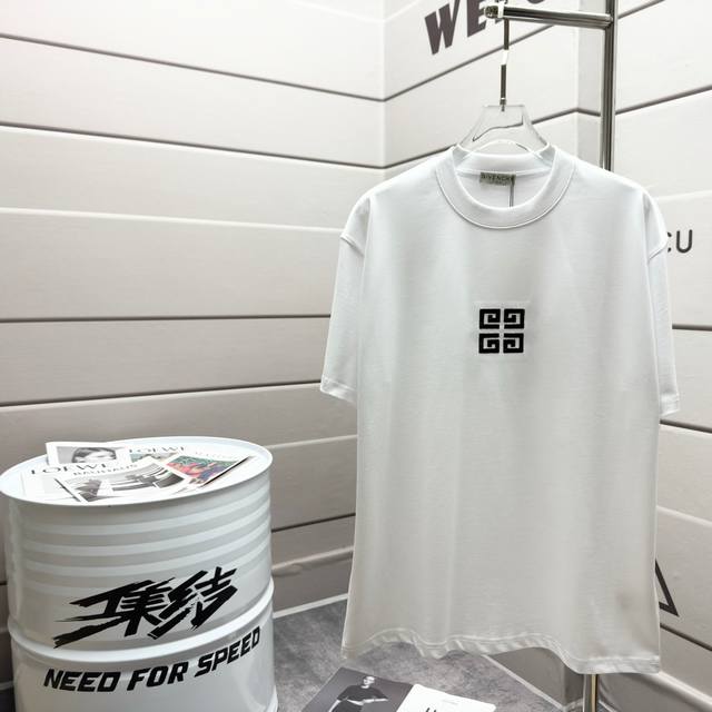 #100 Givench* Gvc纪梵* 2025春夏新款短袖T恤 重磅纯棉字母Logo刺绣并印花 颜色：黑色 白色 尺码： S 90-130斤 M 120-1