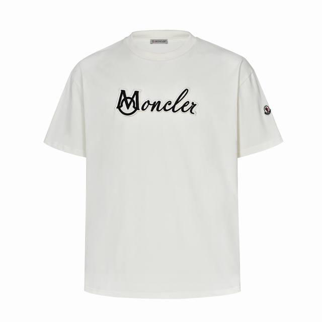 P160 独家供应 Moncler 蒙口标识刺绣短袖 白色 定制尊享丝光密纺棉 细腻柔软 舒适贴肤 以纯粹的黑色为主色调 Moncler标识印花如繁星点点，采用