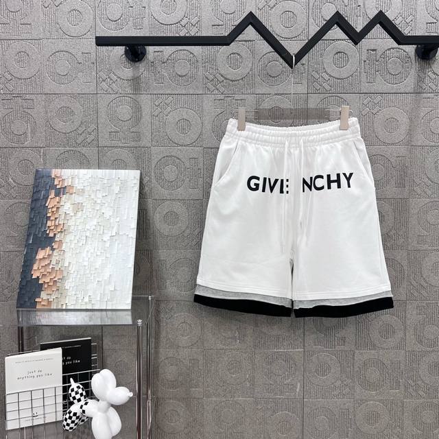 120 隔天到 Givenchy 纪梵希 Logo字母印花 2025Ss新款针织短裤，定制面料采用威化布织法，超高端针织工艺，版型紧致立体，定制裤绳五金质感强，