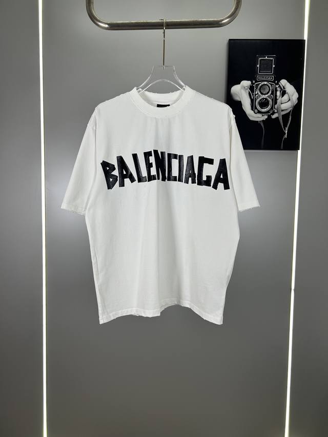 P110 高端原版规格版本 Balenciga 巴黎世家 磨破 胶带短袖T恤 新款短袖 采用磨破水洗工艺 细节无法挑剔，极具档次感与奢华辨识度！三标齐全 版型属