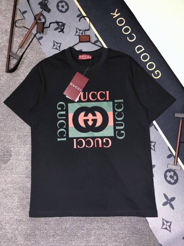 P110 Gucci 短袖T恤 工艺：印花 颜色：黑色 白色 码数：S~Xl 面料：精梳紧密棉盖棉280G