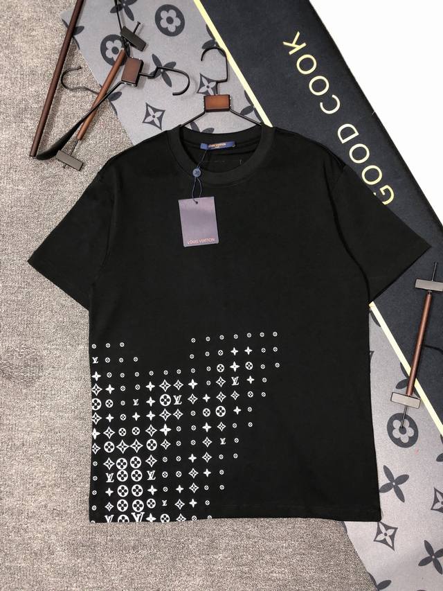 P110 Lv 25S夏款 颜色 黑色 白色 尺码 S M L Xl 前满印 后满印 280G精梳紧密棉 高品质 男女同款