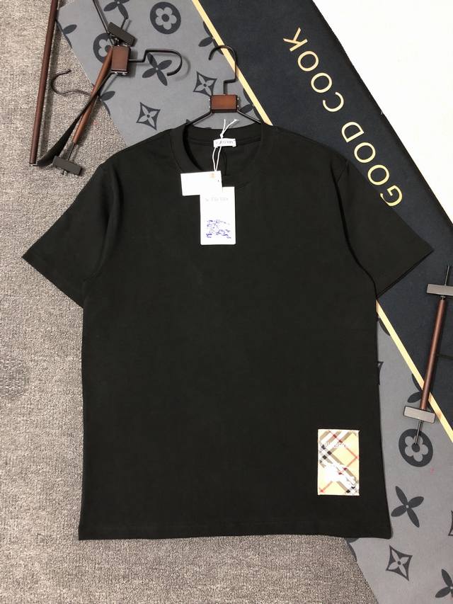 P110 Bueberry 25S夏款 颜色 黑色 白色 尺码 S M L Xl 前绣章 280G精梳紧密棉 高品质 男女同款