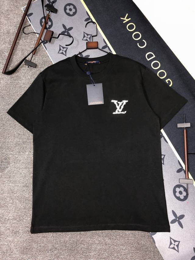 P110 Lv 25S夏款 颜色 黑色 白色 尺码 S M L Xl 前后刺绣：绣花 280G精梳紧密棉 高品质 男女同款