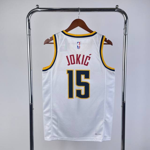 70 顶级刺绣 款号S78 Nike Nba 复古篮球背心Sw球迷版 掘金队22-23赛季 15号约基奇 联盟限定 刺绣版球衣 颜色： 白色／海军蓝 尺码： S