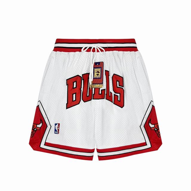 90 款号K10 顶级刺绣版本 白底细节图 Just Don X Nba 21年最新款 芝加哥公牛复古篮球短裤 Chicago Bulls乔丹同款复古篮球裤网上