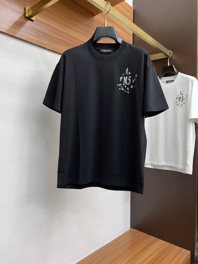 P220 Marcelo M-3Xl 阔版 Ss新工艺Logo高品质纯棉质阔版圆领男士短袖T恤，新季新推系列将标识巧妙融入设计，塑就一系列充满复古风情的运动风单