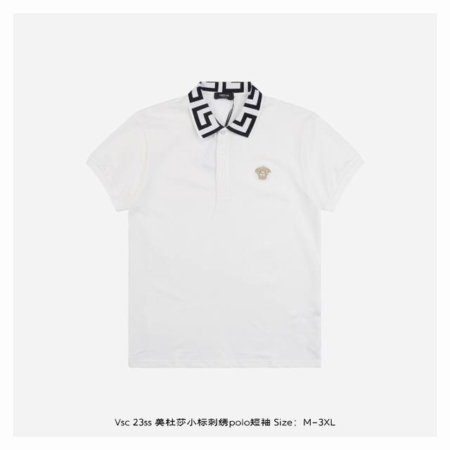 ：220 Versace 范思哲 23Ss 美杜莎小标刺绣Polo短袖 纯棉珠地棉面料经典款Polo衫，经典系列，图案装饰让商务休闲风增添了经典的色彩，整体高级