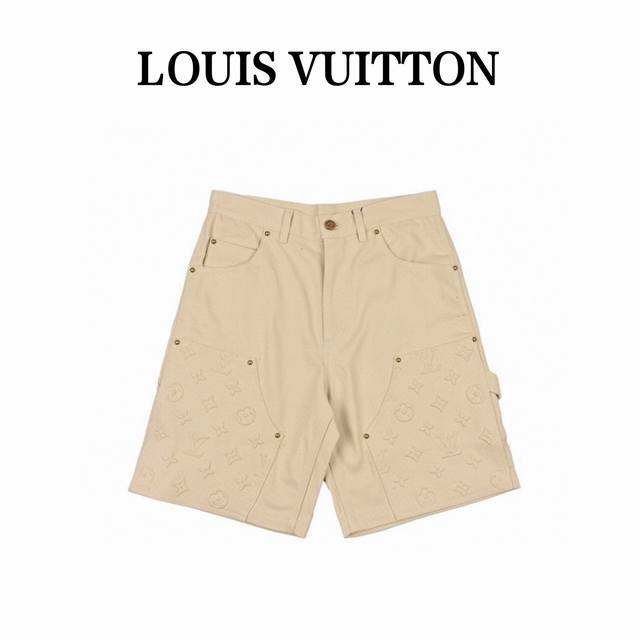 Louis Vuitton路易威登工装牛仔短裤裤 Lv Monogram 工装牛仔裤本款工装牛仔裤囊括妙趣细节:Monogram 元素点缀口袋，锤子固定环呈现