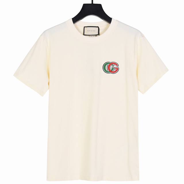 上新160 Gucci 古驰24Ss新款经典双G 刺绣短袖 定制260克全棉双纱紧密爽滑面料，布面干净，布纹清晰，手感非常细腻扎实，更加力挺 -万针刺绣工艺，进