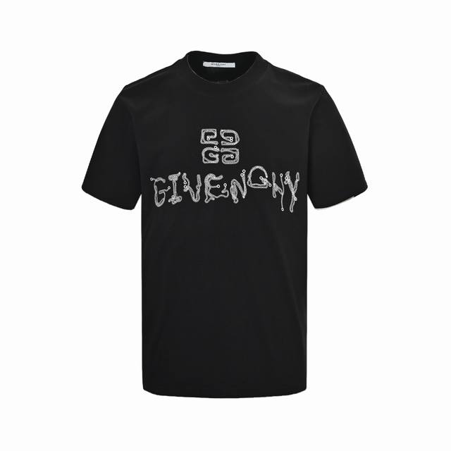 ：160 Givenchy 纪梵希 25Ss 刺绣字母Logo短袖 采用高克重280G重精梳棉，定制1:1螺纹，面料舒适亲肤，定染面料，纺织密度高，垂感佳，不易