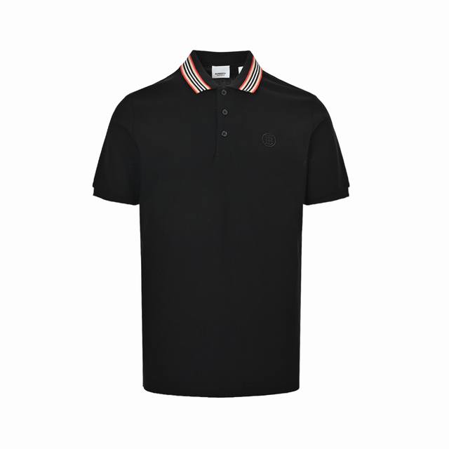 : 180 Burberry 巴宝莉 经典领口条纹标识刺绣Polo短袖 选用棉质珠地网眼布打造，定制材质260G长绒棉。衣领为双系统提花定织扁机制成，有弹性，不
