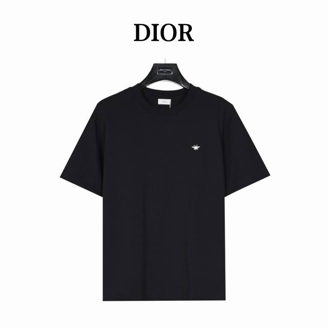 170 Dior 迪奥 小蜜蜂刺绣Logo情侣款短袖T恤 经典中的经典~爱极的了这只小蜜蜂，高级极简的一款Tee 基础的黑白色， 万能搭配首选 不管男生女生都能