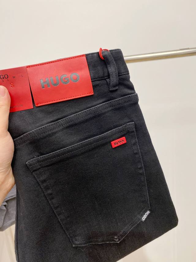P190 Boss、波士 红色系列，最新品，纯黑黑牛，专柜同步有售，原单狠货，水洗牛仔裤，进口原版高弹力面料，舒适有弹性，高端五金辅料装饰Logo，版型超正，档