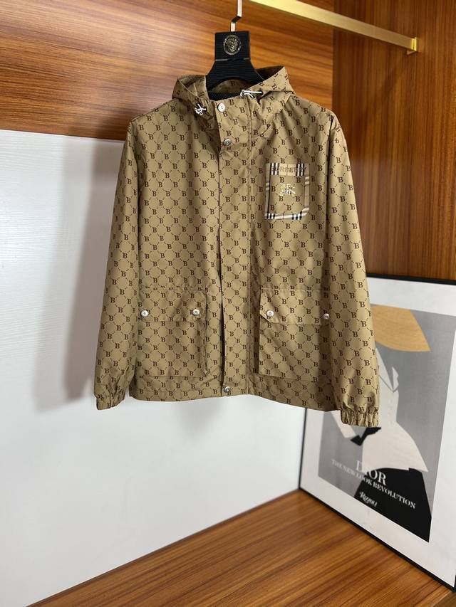 P300 Burberry 巴宝莉 新品 三标齐全 夹克外套 好货不用过多介绍 看细节 专柜码数：48-56 175 140建议50