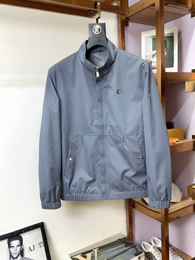 P300 Zegna 杰尼亚 新款时尚高端男款，经典爆款夹克保暖推荐！男士外套，时尚休闲外套夹克 ，高织超细腻的高科技爽滑复合布材质，面料的质感很高档细腻，档次