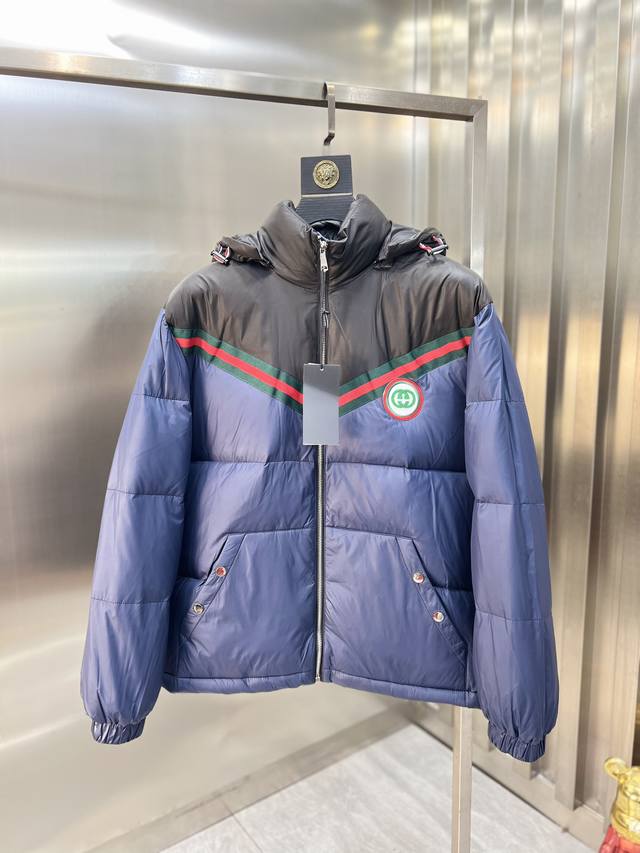 P560 古奇 2025秋冬新款羽绒服 原版1:1订制五金配件全进口原版定制 欢迎专柜对比 绝对的高品质 采用顶级95白鸭绒 超柔软 充羽量蓬松饱满 超级重工