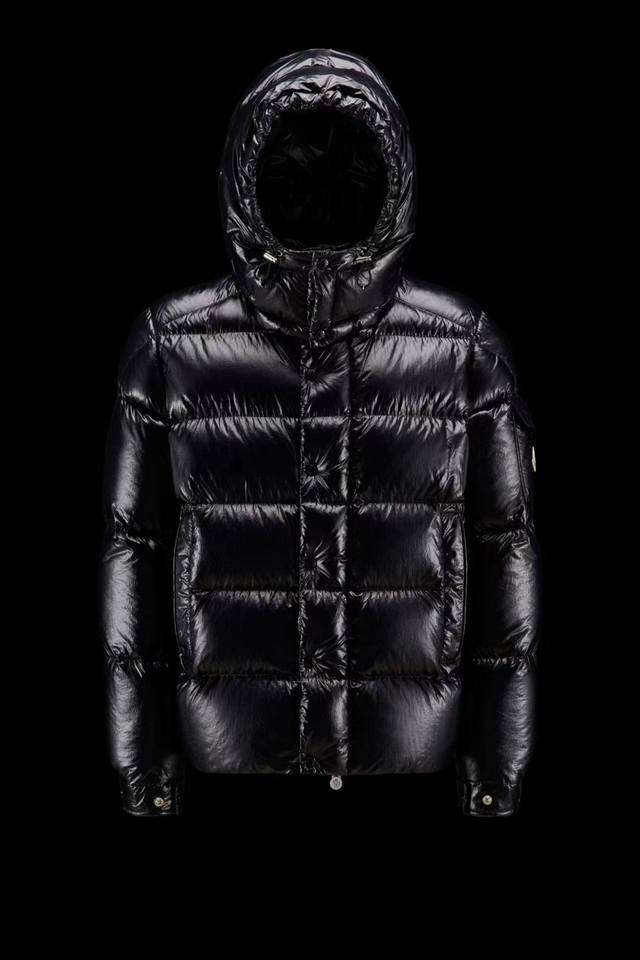 P570 星钻黑色Moncler Maya 70短款羽绒夹克 官网图 1-5