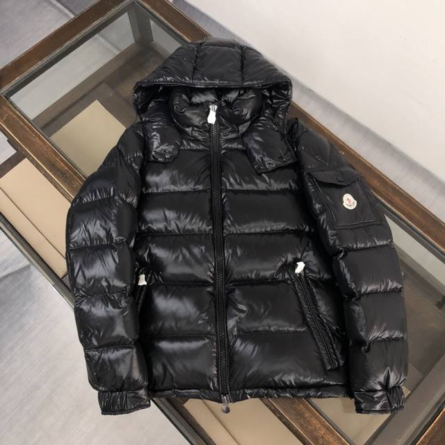 支持年后退换 P440 灰色内里带芯片 高版本 黑色灰底男女同款 Moncler 蒙口男士经典玛雅Maya 加绒加厚升级版 羽绒服，全部是90绒做的， Mon家