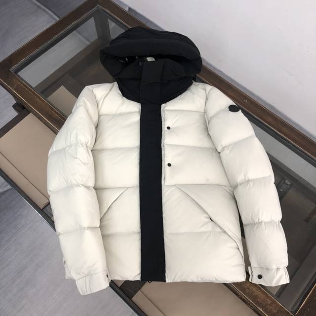 支持年后退换 P520 Moncler 蒙口 黑武士 法国限量男士外套羽绒衣服！ 连帽夹克羽绒服！时尚保暖羽绒外套！秋冬限量必入保暖时尚休闲羽绒服！ 衬里100