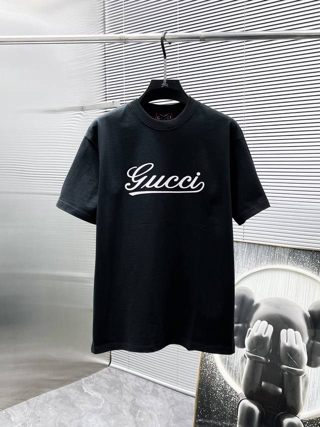 P180 古奇 Gucci 2025Ss新款 半袖 体恤 短袖 宽松版 圆领 T恤，高端版本！专柜定制面料 透气舒适度高，细节无可挑剔，品牌元素设计理念，体现高