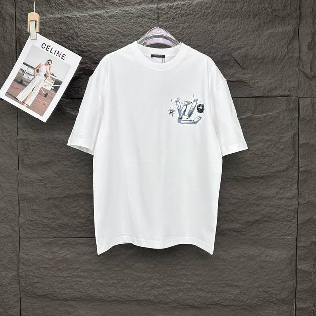 P180 驴家2025新款手绘字母Logo情侣款短袖T恤 高版本高版本 原版面料 数码直喷印花工艺 网红明星同款 高版本 高 品质 面料采用300克纯棉面料 手