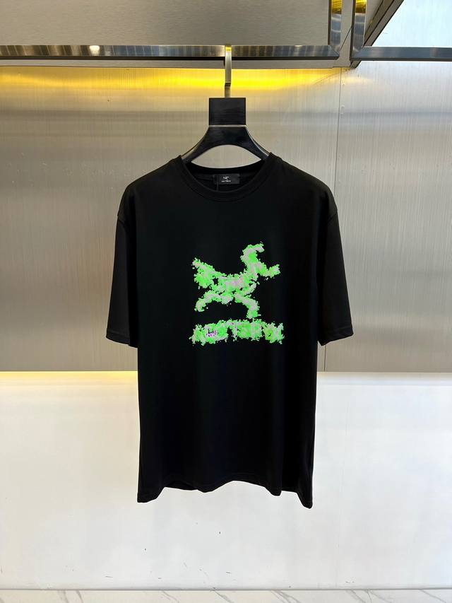 P210 Arcteryx 始祖鸟、25S新品时尚潮流休闲短袖T恤，采用进口双纱欧棉面料，温儒柔软 细腻柔软 上身自然是舒适 凉爽，胸前发泡彩色印花图案Logo