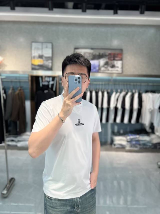P300 巴黎世家- 2025Ss蛇年贺岁款春夏精品短袖T恤 官网同步 高端品质 定制顶级丝光棉面料，顶级大厂1:1制作，时尚大牌重工艺Logo设计，手感柔软细