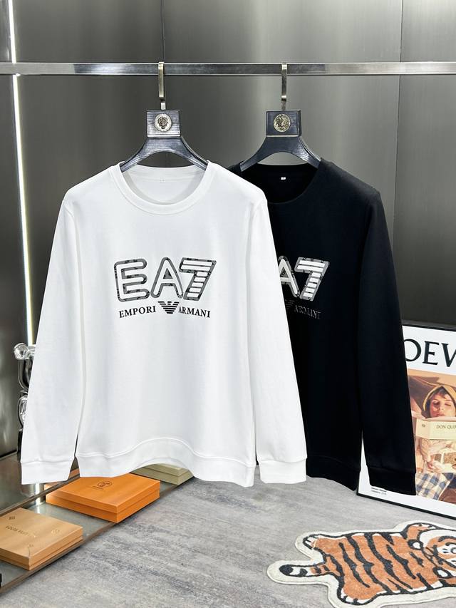 P210 阿玛尼 2025男士卫衣新品，秋冬季必备新品，经典款套头卫衣、甄选原版卫衣面料，新工艺搭配，还原高级订单细节，穿着非常舒适，低调不失奢华，上身效果非常