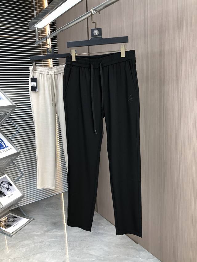 P250 Hermes 爱马仕公司高级订单订制高品质时尚户外休闲裤。2025春夏新品！超级百搭款。独家定制面料，手感细腻柔软，贴身舒适，上身超有型！原版定制专柜