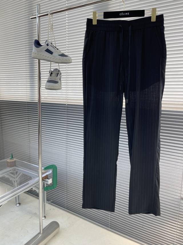 P310 -Loew 25Ss春夏新款 立体刺绣Logo橡筋松紧休闲裤 垂坠有型的醋酸混纺面料炒鸡舒适上身彷如没穿一样 慵懒时髦感满满 橡筋松紧腰设计包容舒展性