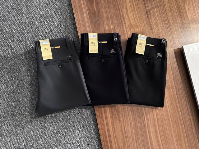 P250Burberry 巴宝莉 新款来袭2630春夏新款新品 专柜有售 实体店极品休闲裤专柜原版1:1好货，适合各个年龄段。市场最高版本的欧洲进口面料。舒适柔