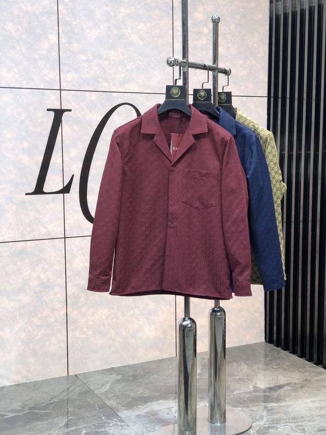 P320。Gucci。25早春新款牛仔外套 原版1:1订制五金配件全进口原版定制 Y欢迎专柜对比超柔软 超级重工 面料做工杠杠的版型完美 注意面料超舒服 M独家